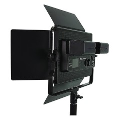 Lampa fotograficzna i wideo PATONA Premium LED z 216 regulowanymi diodami LED RGB w zestawie. pilot